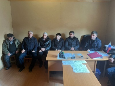 Глава Бежтинского участка провел встречу с активом села Гунзиб по вопросам выборов Президента РФ