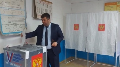 Глава Бежтинского участка Шамиль Арадахов принял участие в президентских выборах