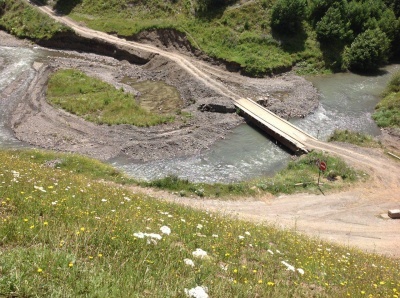 Строительство моста через реку «Хазанор» по аваро – кахетинской дороге.