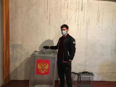 Молодежь Бежтинского участка проголосовала за поправки в Конституцию России