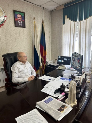 Шамиль Амилов смотрит прямую линию Президента Российской Федерации В.В.Путина