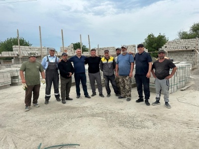 Глава Бежтинского участка проинспектировал ход строительства спорткомплекса