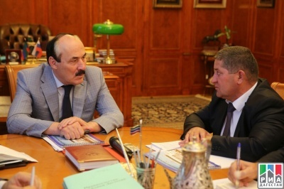 Рамазан Абдулатипов провел рабочие встречи с главами Ботлихского района и Бежтинского участка
