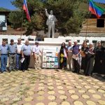 Книжная выставка с плакатами символов РФ