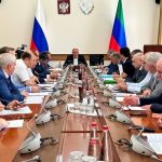 Социально-экономическое развитие Бежтинского участка обсуждают в эти минуты под руководством Председателя Правительства РД Абдулмуслима Абдулмуслимова.