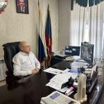 Шамиль Амилов смотрит прямую линию Президента Российской Федерации В.В.Путина