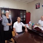 Централизованная библиотека Бежтинского участка поддержала акцию «Ленточка-триколор»