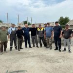 Глава Бежтинского участка проинспектировал ход строительства спорткомплекса